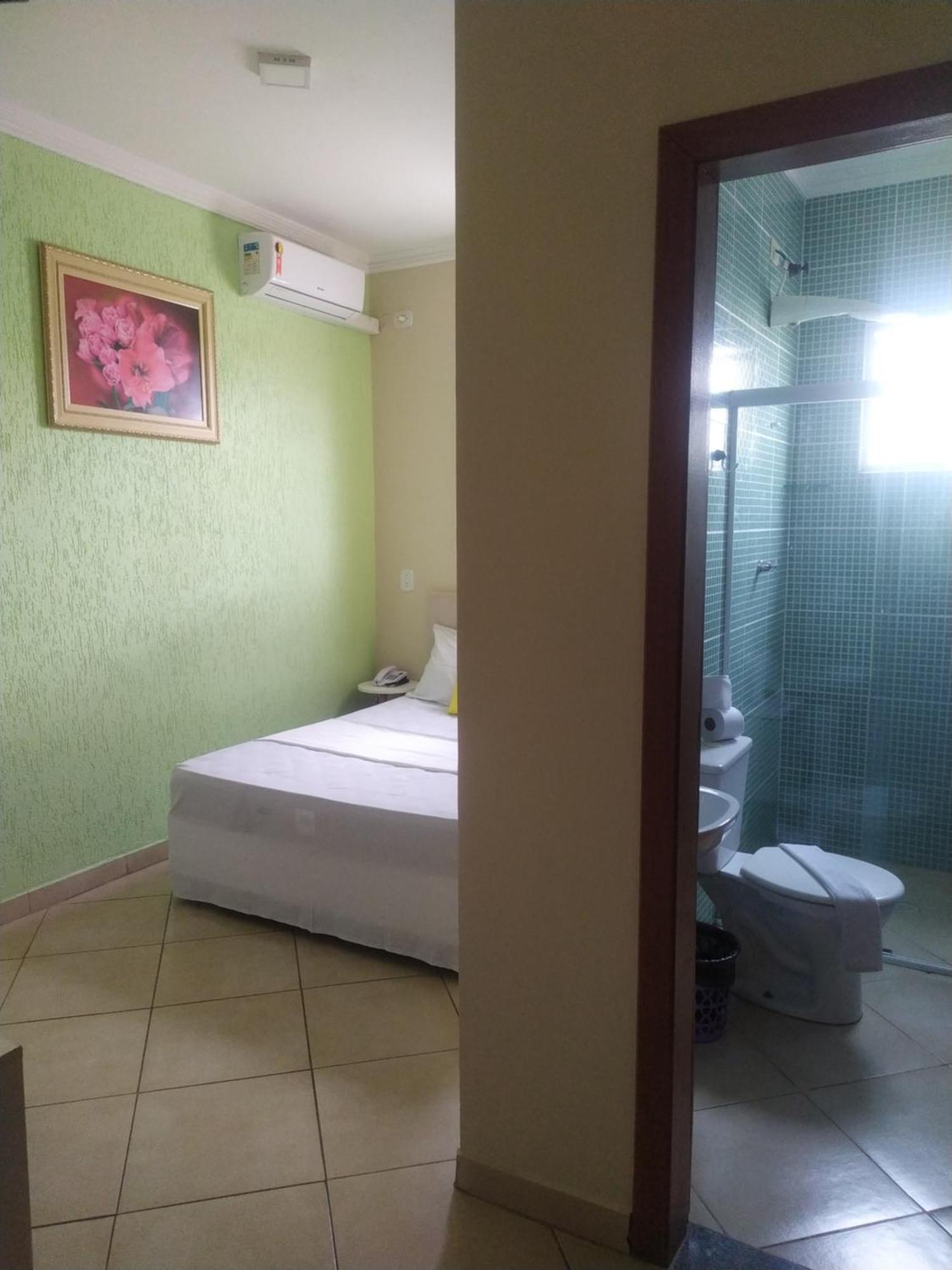 Hotel Dayse Сантана-де-Парнаіба Номер фото